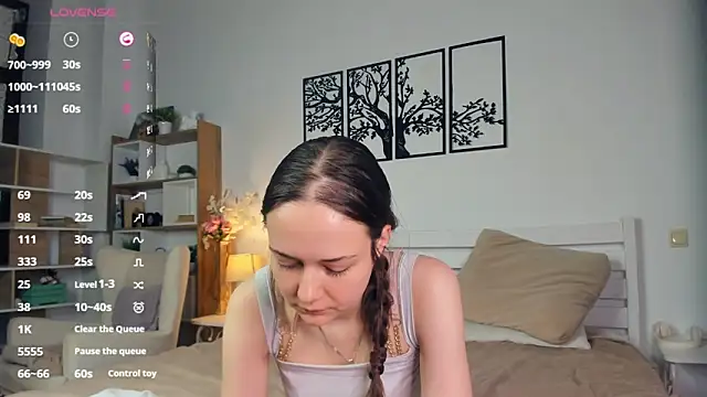 MalvinaTrafford online show from 04-11-26, 08:56