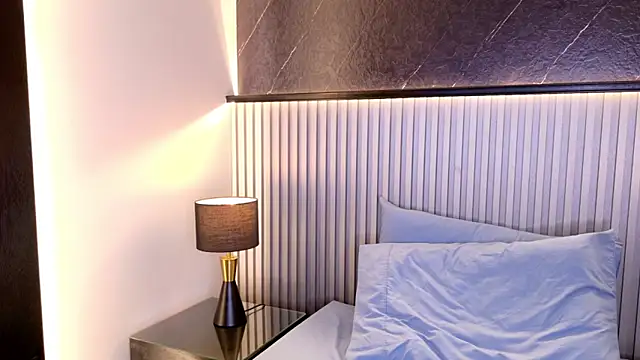 annie hawk online show from 03-27-26, 10:38