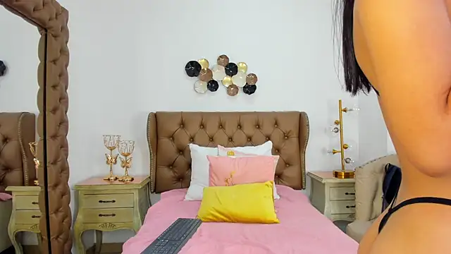 maria 09  online show from 04-16-26, 07:14