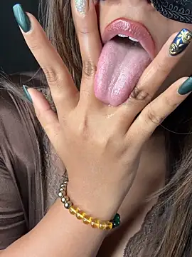 queen-panda online show from 02-15-26, 09:36