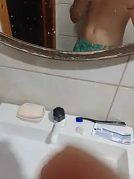 Snapshot of ONixCris chatting on 03-02-26, 02:45 ONixCris online show from 03-02-26, 02:45