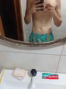 Snapshot of ONixCris chatting on 03-03-26, 10:06 ONixCris online show from 03-03-26, 10:06