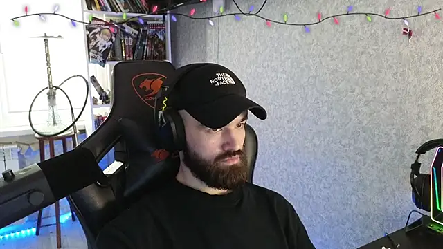 Snapshot of _Mostly_ chatting on 02-19-26, 06:54 Mostly online show from 02-19-26, 06:54