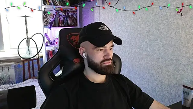 Snapshot of _Mostly_ chatting on 02-03-26, 12:54 Mostly online show from 02-03-26, 12:54