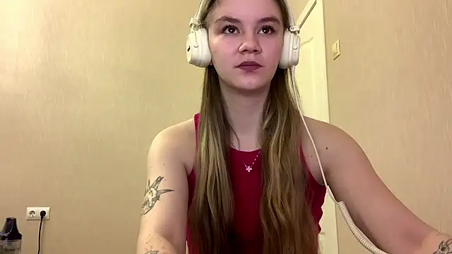 AgnesShy  online show from 02-26-26, 07:41