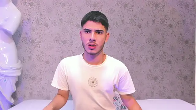 Apolo Gray online show from 02-09-26, 02:53