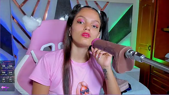 Snapshot of isa_kolins chatting on 02-27-26, 10:48 isa kolins online show from 02-27-26, 10:48