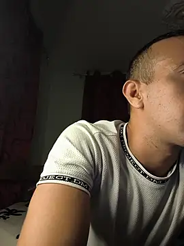 Snapshot of logan-31 chatting on 02-05-26, 06:09 logan-31 online show from 02-05-26, 06:09