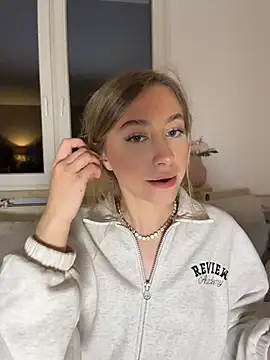 romyxxs online show from 04-17-26, 09:06