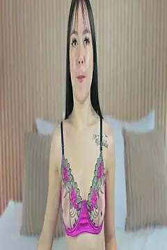 Snapshot of Yalezka_ chatting on 07-22-26, 04:25 Yalezka online show from 07-22-26, 04:25