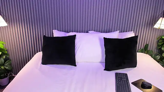 Yalezka  online show from 03-29-26, 04:58