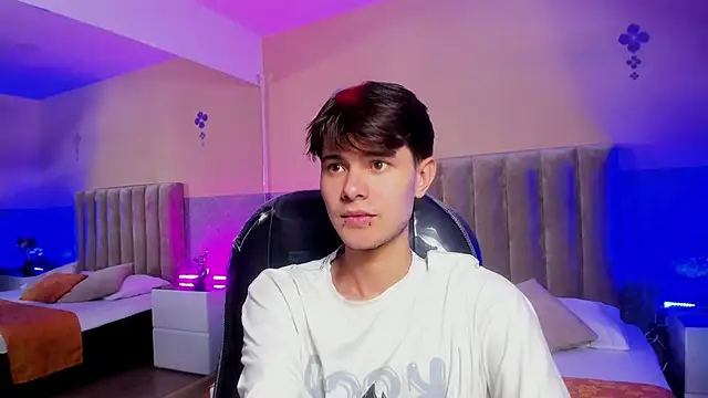 Derek Sinn online show from 04-11-26, 08:01