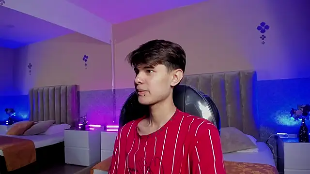 Derek Sinn online show from 04-10-26, 07:54