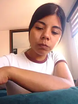 Snapshot of Roxan_King chatting on 02-26-26, 03:01 Roxan King online show from 02-26-26, 03:01