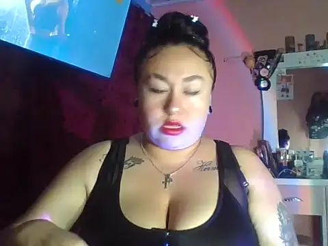 Snapshot of DarkLunaxxx chatting on 07-11-26, 01:39 DarkLunaxxx online show from 07-11-26, 01:39