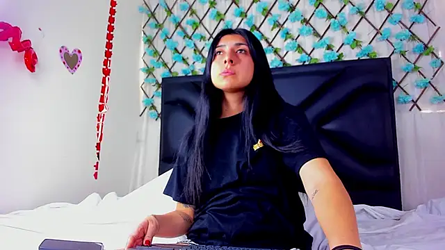 EmmaWilliamss4 online show from 02-22-26, 06:31