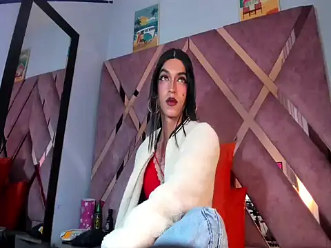 Snapshot of MeghanQueen__ chatting on 02-11-26, 04:34 MeghanQueen online show from 02-11-26, 04:34