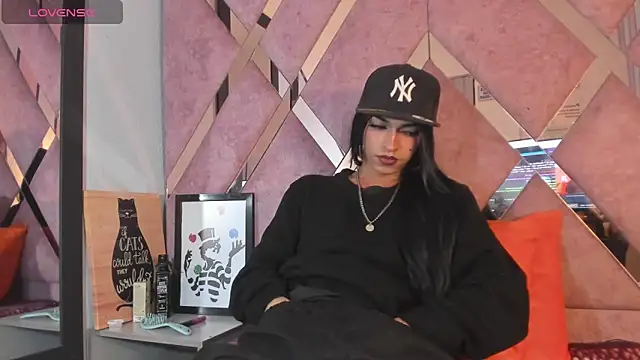 MeghanQueen   online show from 03-13-26, 06:18