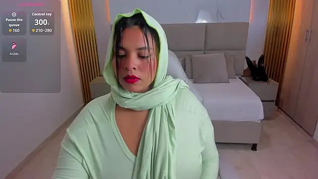 Snapshot of Nasira_sultan chatting on 02-04-26, 02:17 Nasira sultan online show from 02-04-26, 02:17