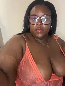 Snapshot of BouncyBBW chatting on 06-06-26, 10:37 BouncyBBW online show from 06-06-26, 10:37