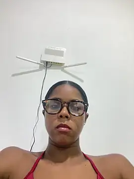 LIA PARKERR online show from 03-12-26, 01:33