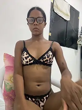 LIA PARKERR online show from 04-08-26, 01:29