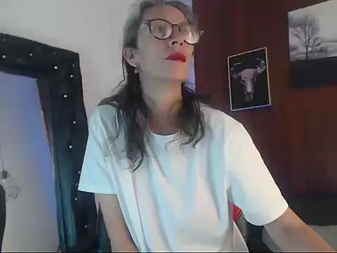 laurasofia45 online show from 02-19-26, 07:38