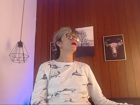 laurasofia45 online show from 02-26-26, 01:27