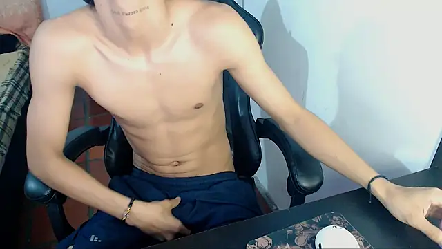 Snapshot of BOY_0914 chatting on 02-08-26, 05:16 BOY 0914 online show from 02-08-26, 05:16