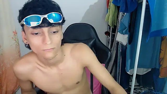 Snapshot of BOY_0914 chatting on 02-20-26, 05:04 BOY 0914 online show from 02-20-26, 05:04