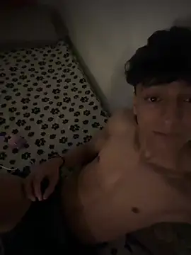 Snapshot of BOY_0914 chatting on 02-12-26, 01:05 BOY 0914 online show from 02-12-26, 01:05