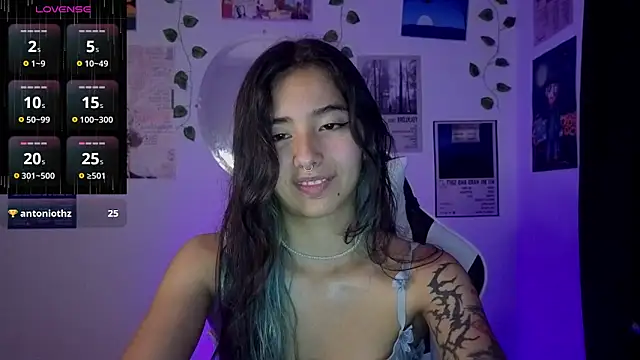 Snapshot of IvyStone_ chatting on 06-18-26, 01:37 IvyStone online show from 06-18-26, 01:37