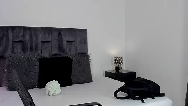 Malory Saenzz online show from 02-08-26, 04:05