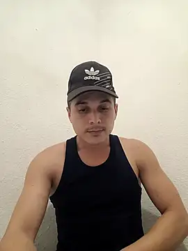 Snapshot of Reuss25 chatting on 07-27-26, 10:44 Reuss25 online show from 07-27-26, 10:44