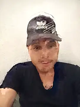 Snapshot of Reuss25 chatting on 07-11-26, 11:54 Reuss25 online show from 07-11-26, 11:54