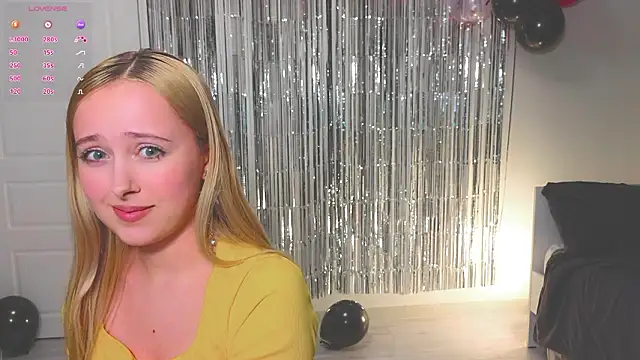 Snapshot of xloex chatting on 02-12-26, 02:11 xloex online show from 02-12-26, 02:11