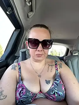 lickablelynn87 online show from 02-10-26, 06:40