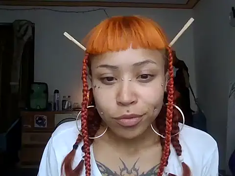 suky pou online show from 04-28-26, 08:57