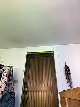 Snapshot of suky_pou chatting on 02-09-26, 06:28 suky pou online show from 02-09-26, 06:28