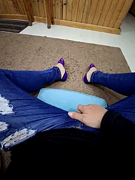 Snapshot of tuhardsexy chatting on 05-03-26, 03:11 tuhardsexy online show from 05-03-26, 03:11