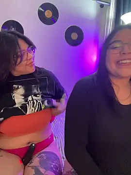 Snapshot of KittyTatts chatting on 02-18-26, 04:32 KittyTatts online show from 02-18-26, 04:32