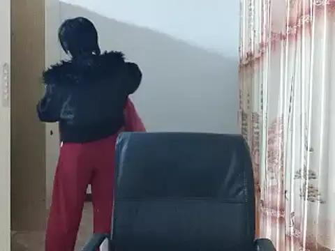 Snapshot of Nikishine chatting on 02-01-26, 11:41 Nikishine online show from 02-01-26, 11:41