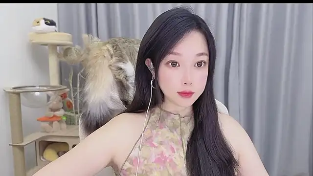 Snapshot of Yumi_yuni chatting on 05-23-26, 12:26 Yumi yuni online show from 05-23-26, 12:26