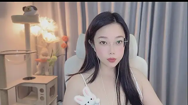Snapshot of Yumi_yuni chatting on 05-10-26, 03:03 Yumi yuni online show from 05-10-26, 03:03