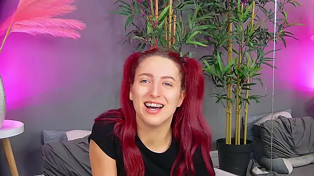 CrystalRedd online show from 04-04-26, 03:57