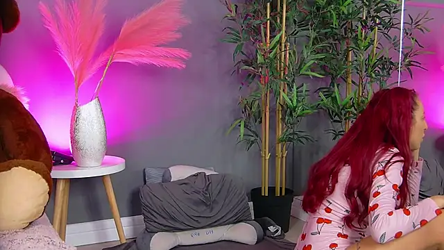 CrystalRedd online show from 04-03-26, 04:30