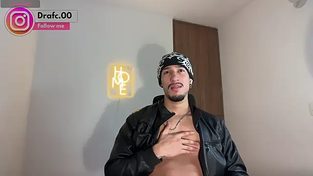 Snapshot of rafael_stone11 chatting on 06-03-26, 04:02 rafael stone11 online show from 06-03-26, 04:02