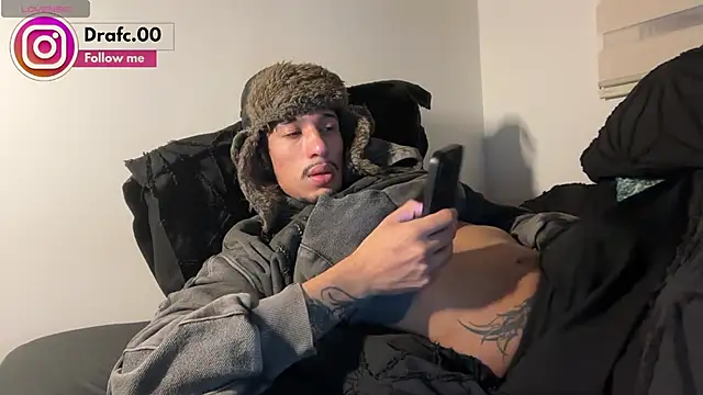 Snapshot of rafael_stone11 chatting on 06-02-26, 04:56 rafael stone11 online show from 06-02-26, 04:56