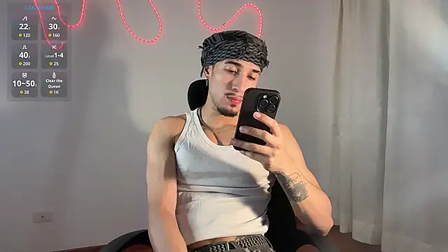 Snapshot of rafael_stone11 chatting on 02-05-26, 01:23 rafael stone11 online show from 02-05-26, 01:23