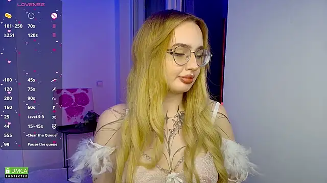 Snapshot of AdeLuna chatting on 05-03-26, 09:07 AdeLuna online show from 05-03-26, 09:07